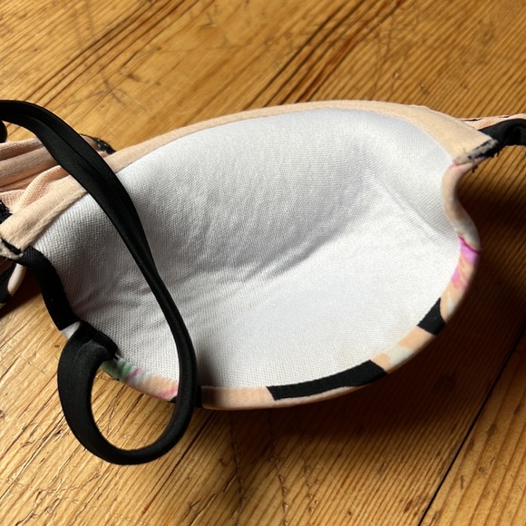 💚 3 for $15 💚 - Xhilaration Floral Swim Top Women size XS - Picture 6 of 16